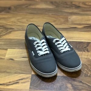 Low rise vans